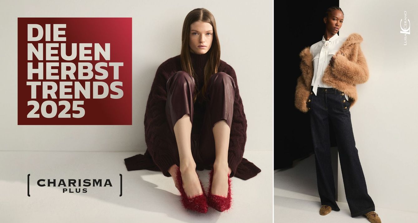 Modestrecke mit zwei Models: eines sitzt im burgunderfarbenen Outfit, das andere in Jeans und flauschiger Jacke.