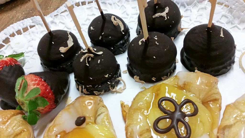 Schokopralinen mit Spießen