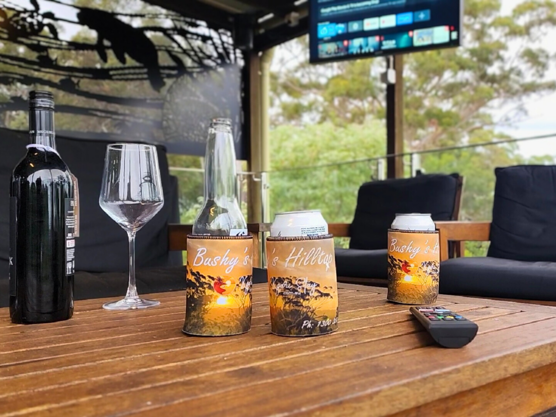 Bushy's Hilltop outdoor Table