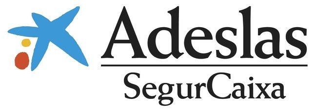 Logotipo de Adeslas SegurCaixa con estrella azul y texto.