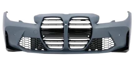 Parachoques de coche de color gris con grandes rejillas en forma de riñón y malla de nido de abeja de color negro.