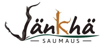 Jaknh&auml; Saumaus -logo tyylitellyll&auml; mustaoranssilla tekstill&auml; ja vihre&auml;ll&auml; alleviivauksella