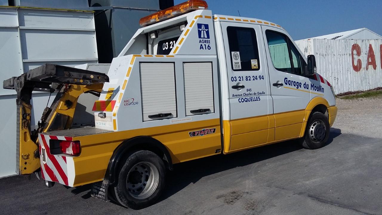 Véhicule pour assistance auto