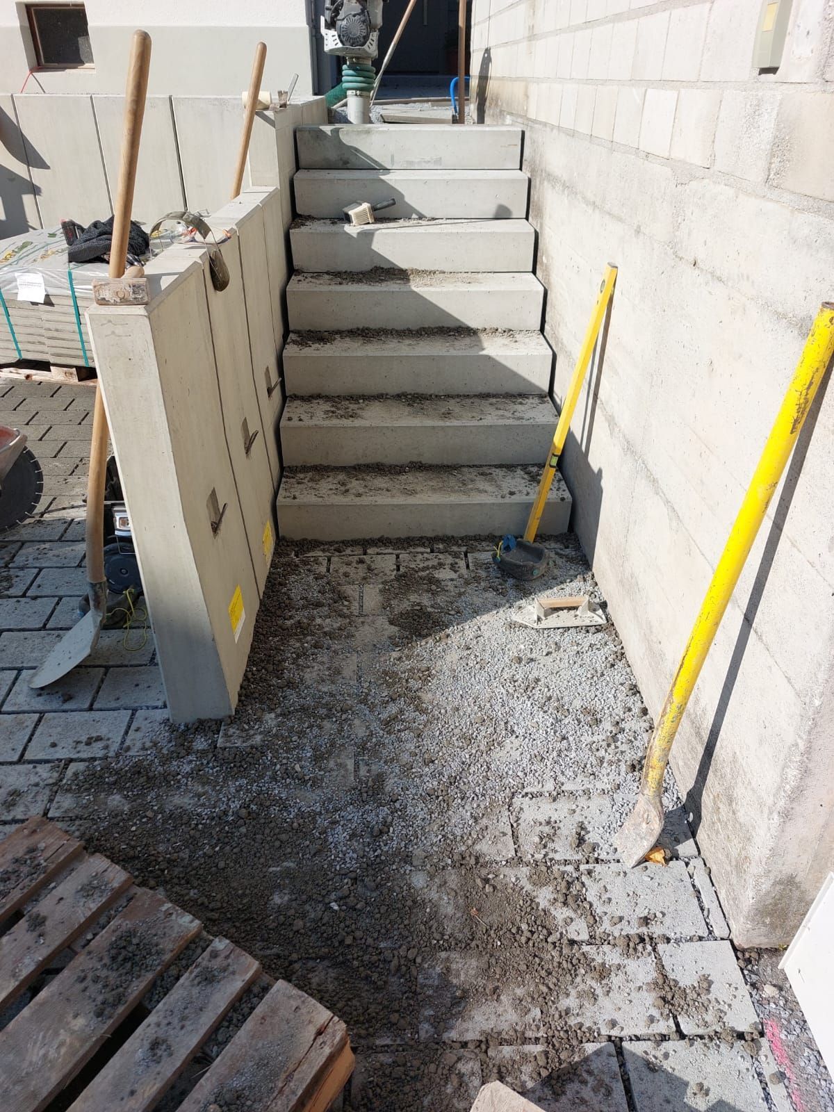 Abbruch- und Renovationsarbeiten von RRGL