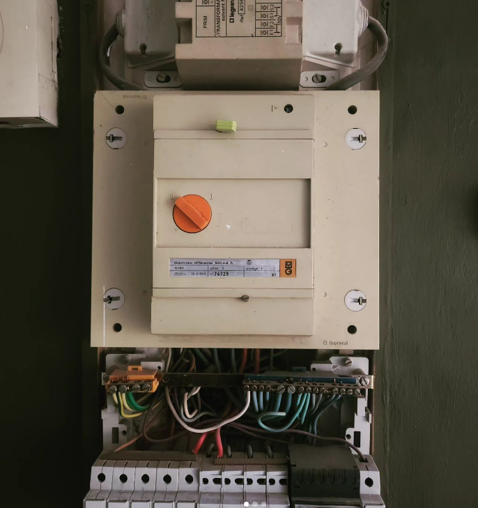 Tableau électrique à rénover, avant projet