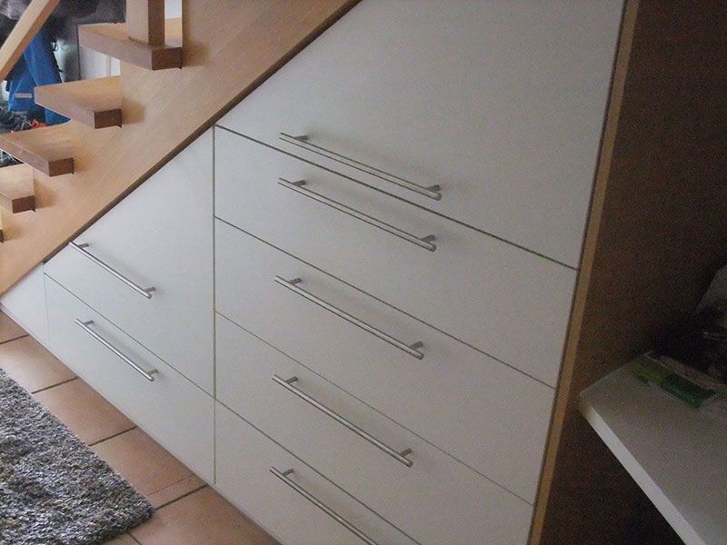 Stauraum unter einer Treppe