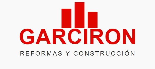 El texto rojo sobre una cuadrícula dice "Garciron, SL CONSTRUCCIONES".