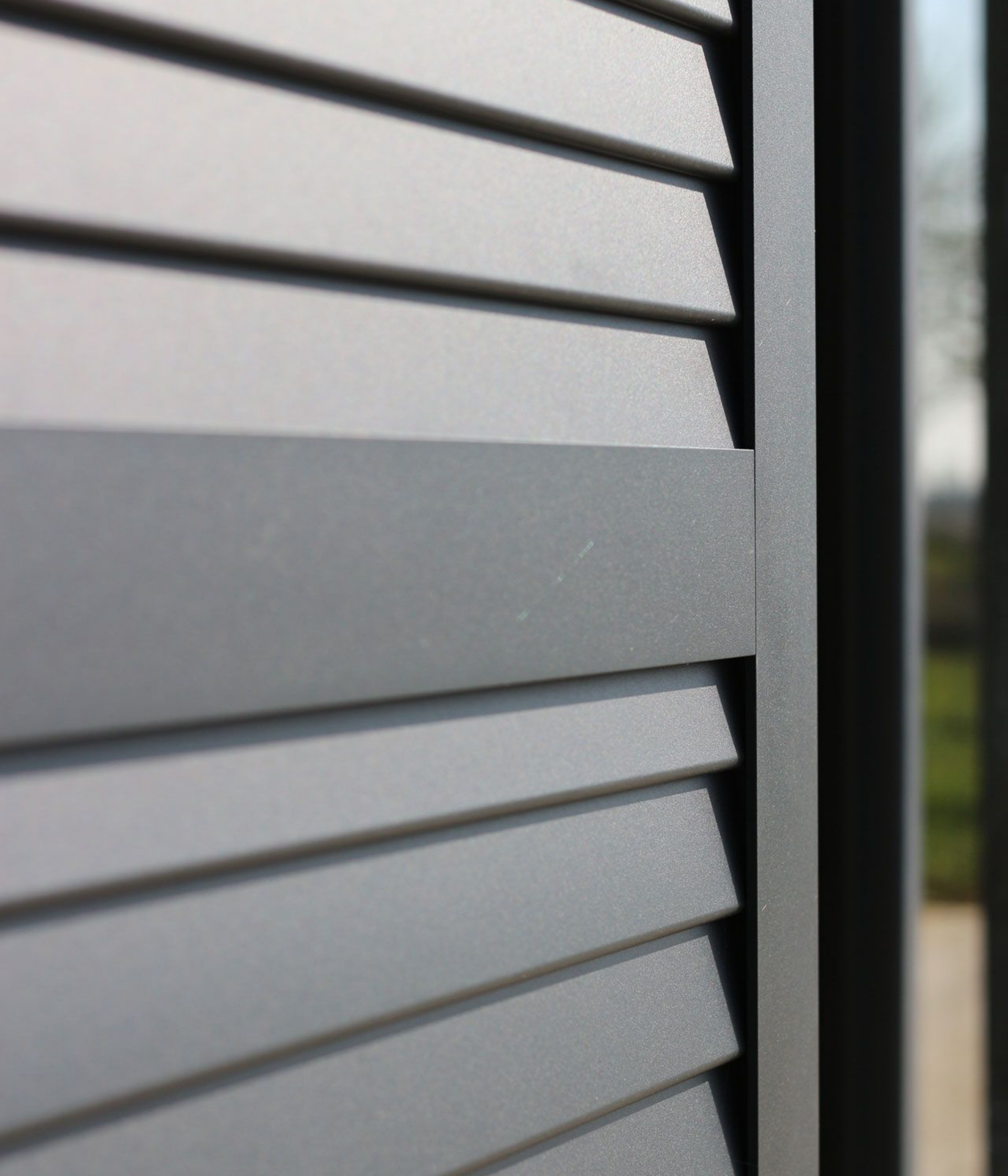 Gros plan sur les lames d'un volet.