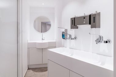 Betäubung des Unterkiefers mit Spritze