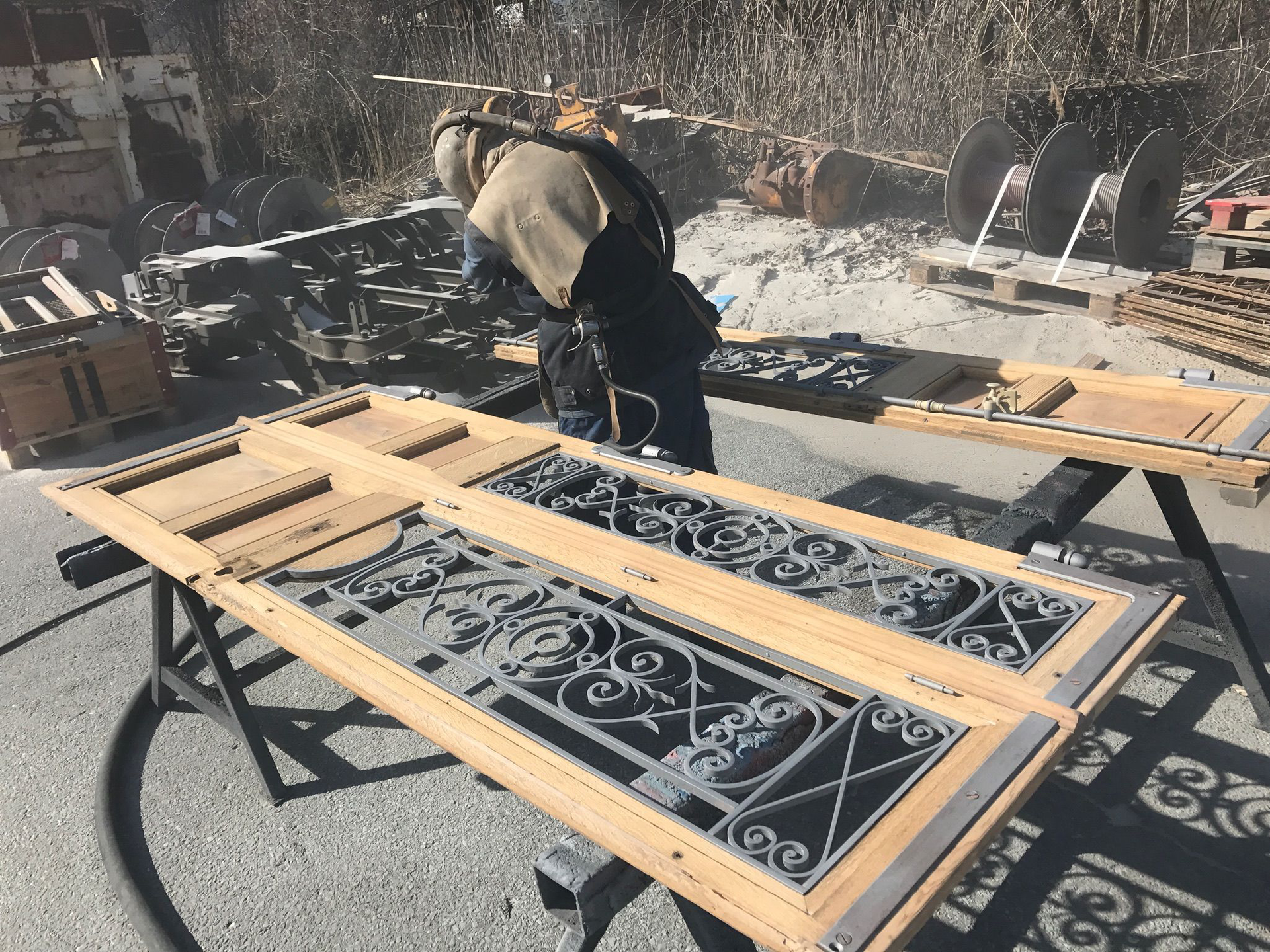 Jacquier & Cie SA - Sablage de porte fenêtre