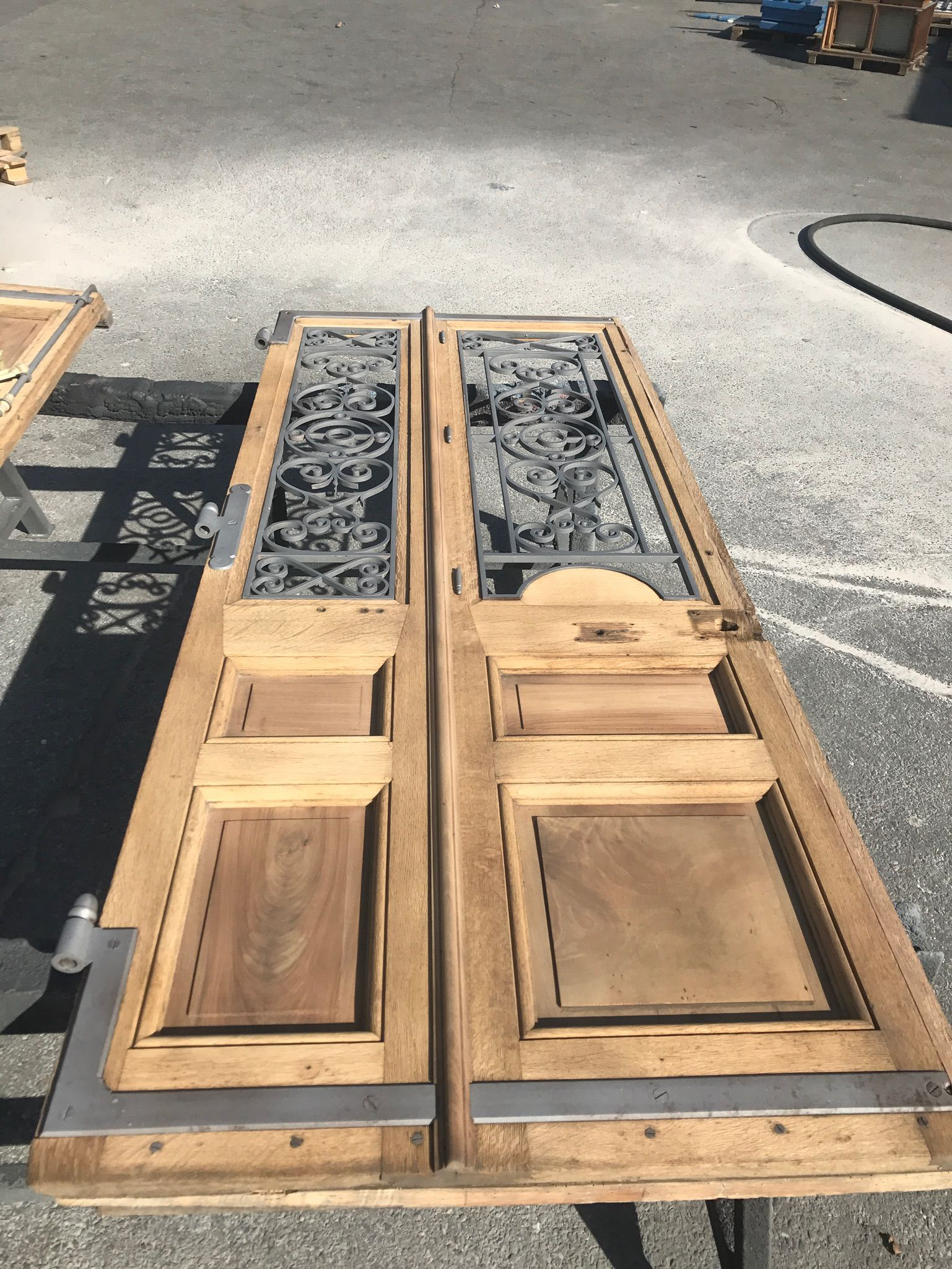 Jacquier & Cie SA - Peinture porte d'entrée