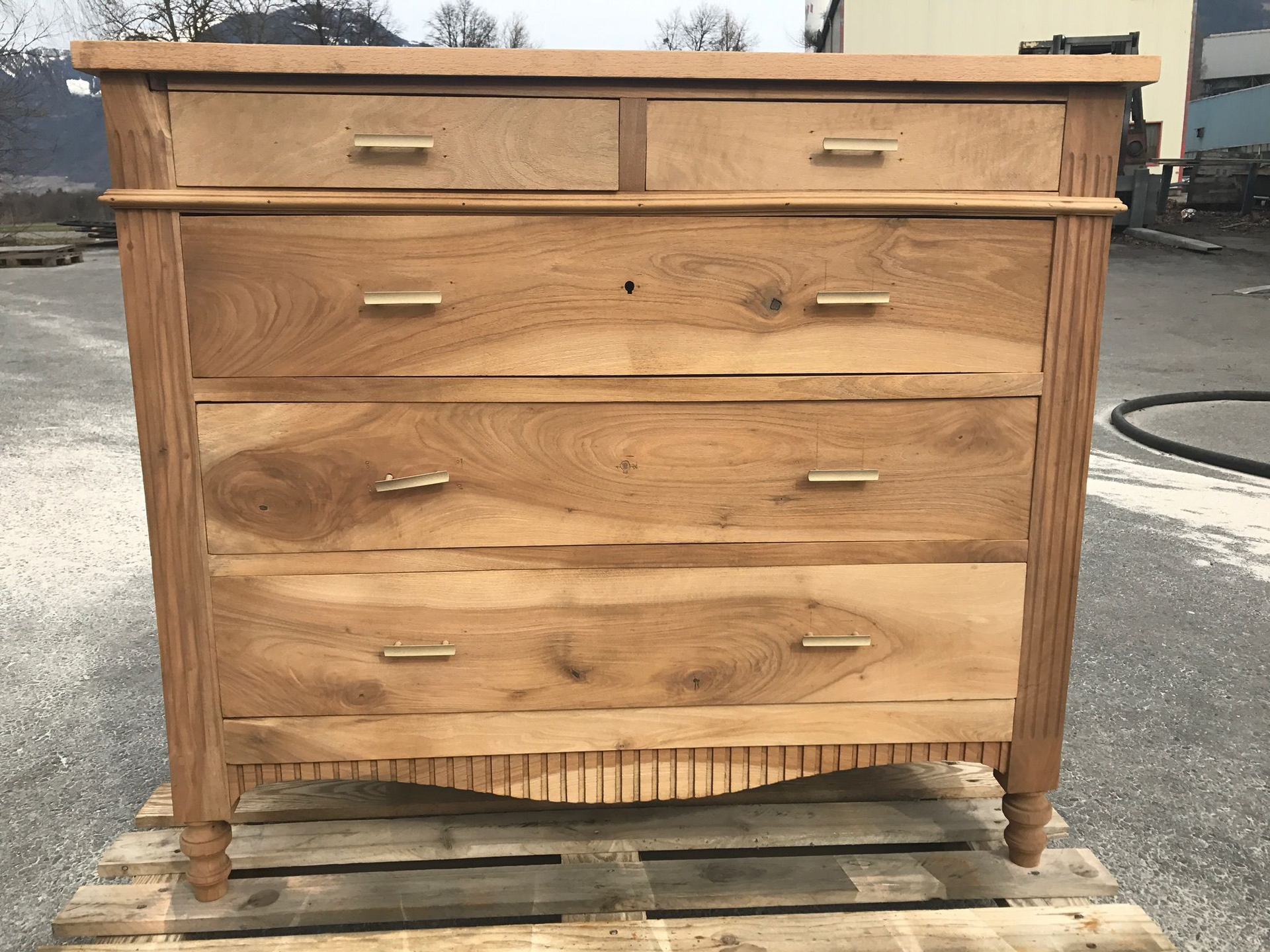 Jacquier & Cie SA - Rénovation de meuble en bois