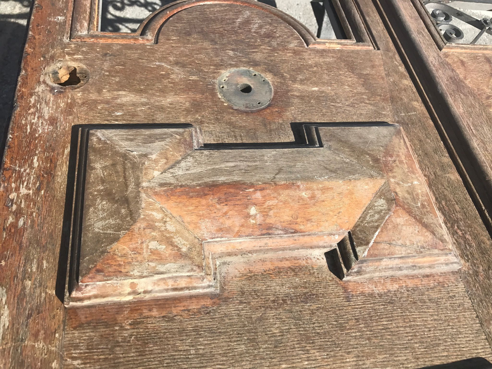 Jacquier & Cie SA - Rénovation de porte en bois