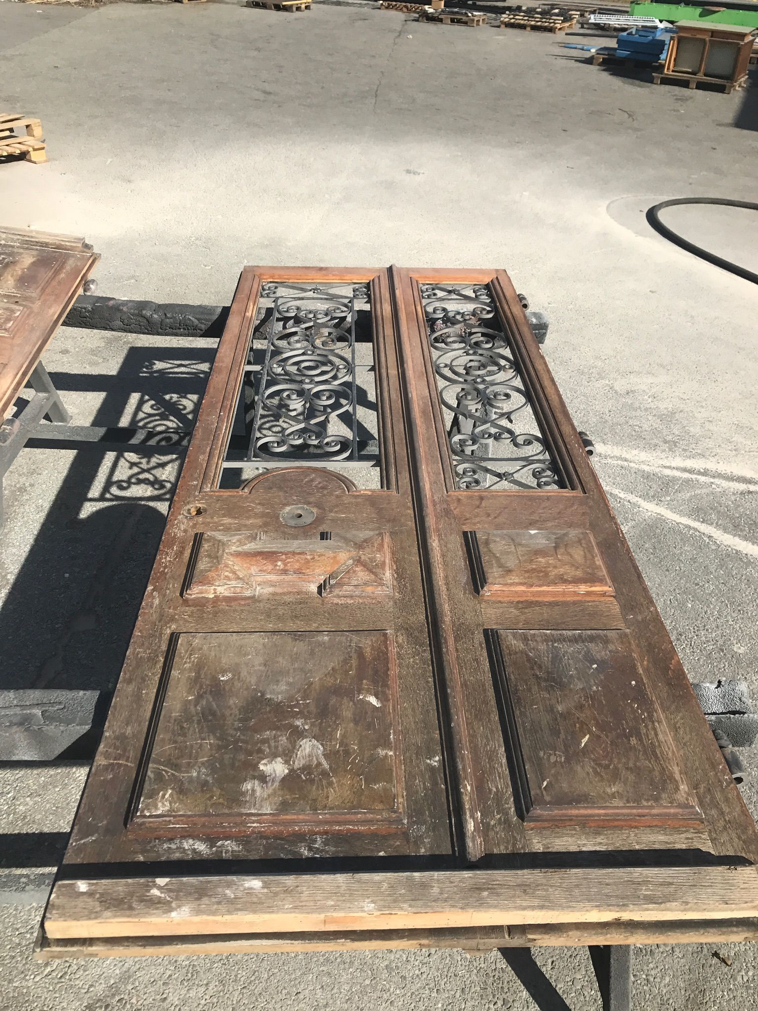 Jacquier & Cie SA - Sablage porte en bois