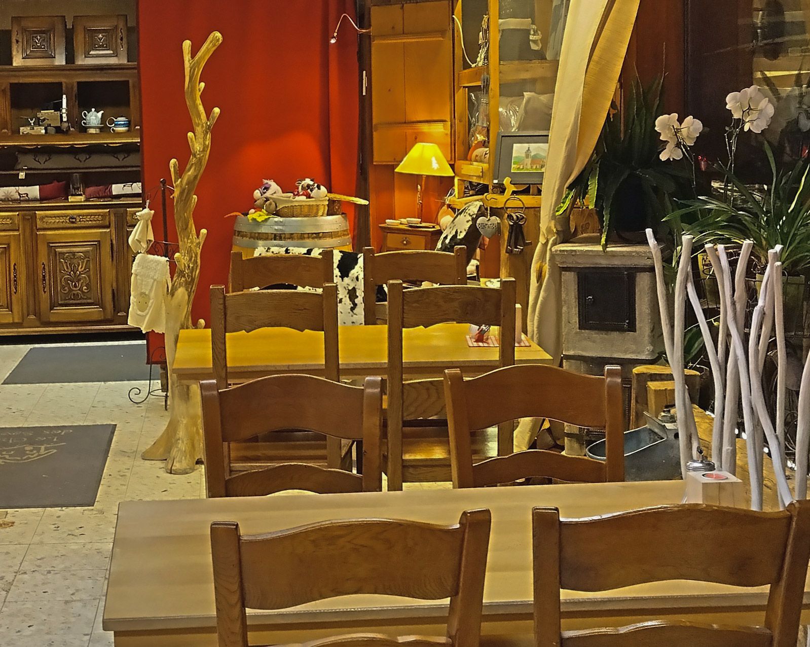 Le Chalet des Saveurs - meubles en bois