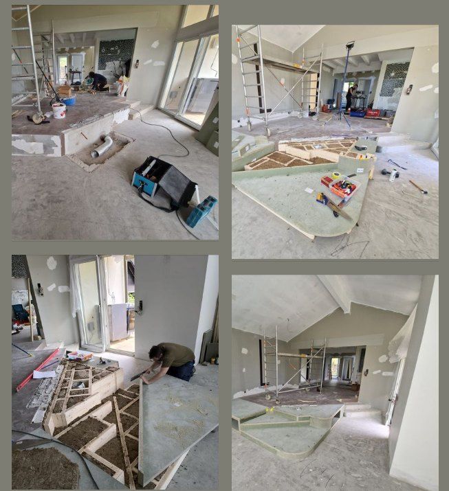Un collage de quatre photos d'une maison en construction