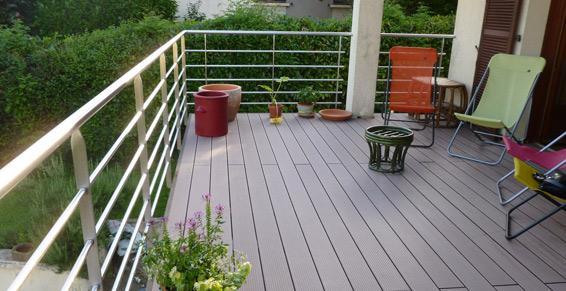 Terrasse composite école Valentin