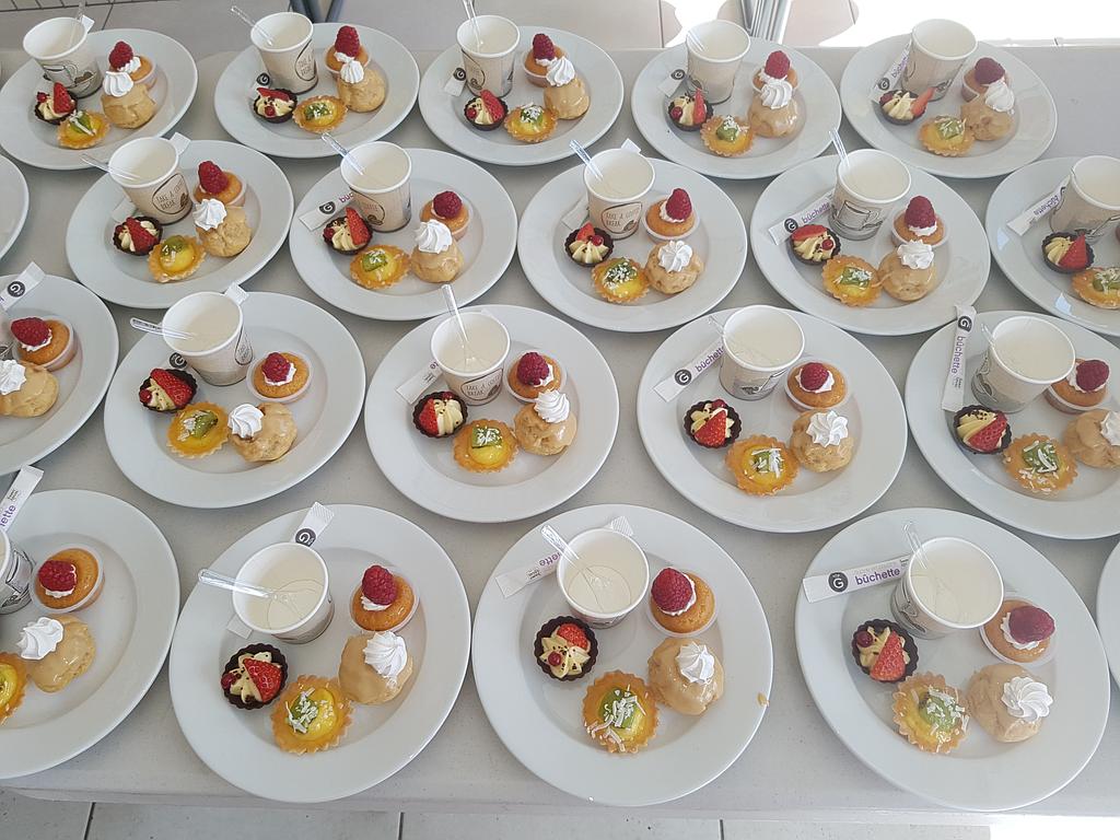 Assiettes service traiteur