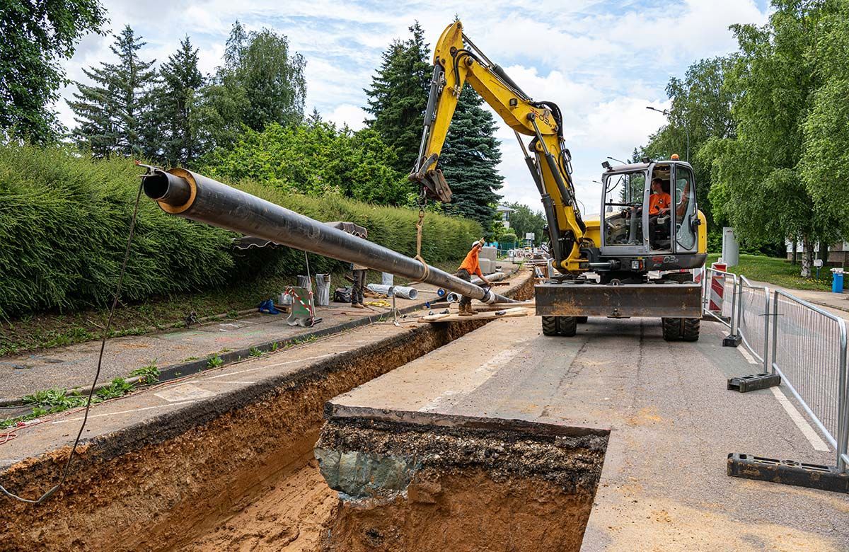 Travaux de VRD en cours d’exécution sur une route