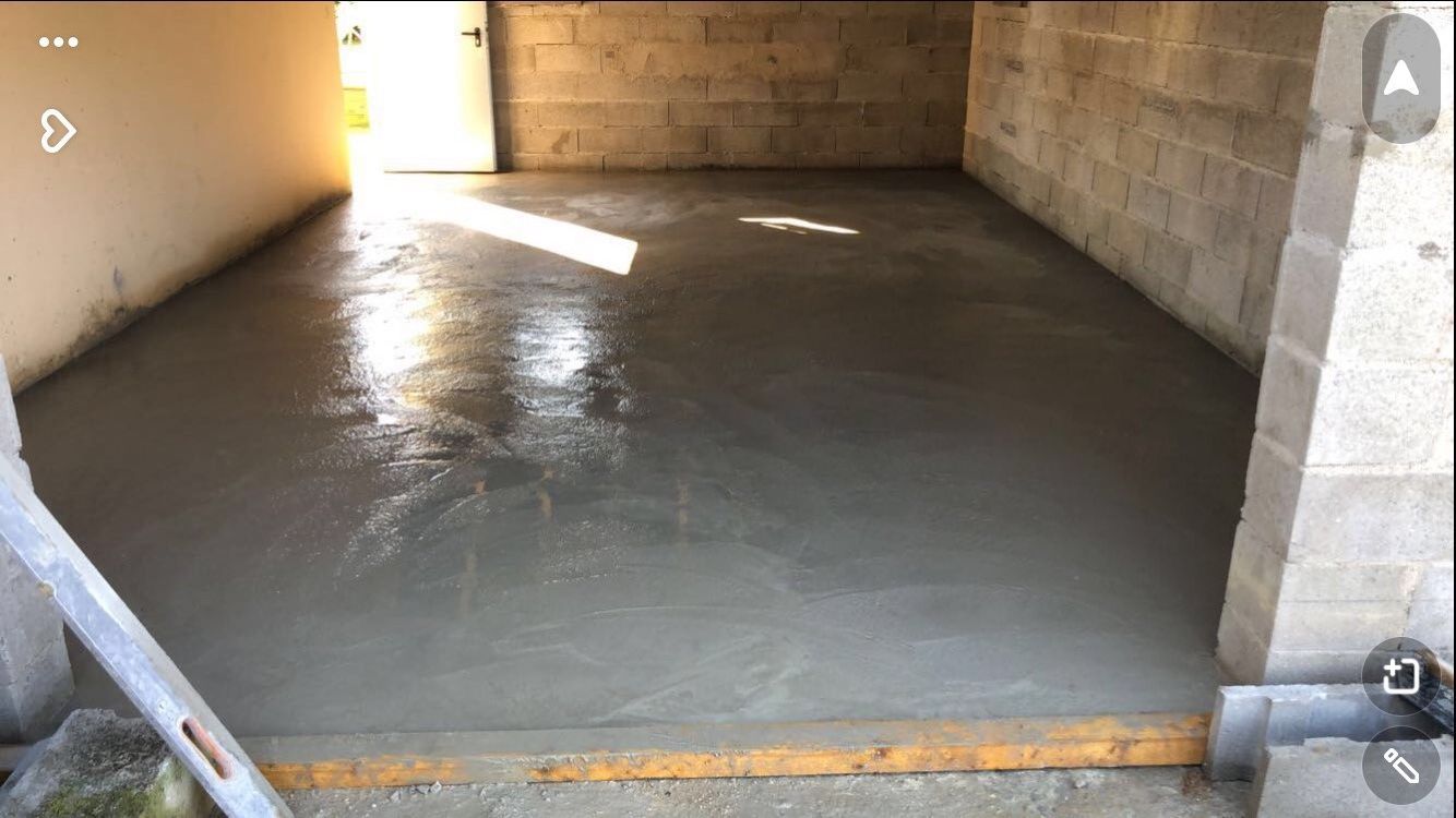 Pose du béton pour création d'un dalle