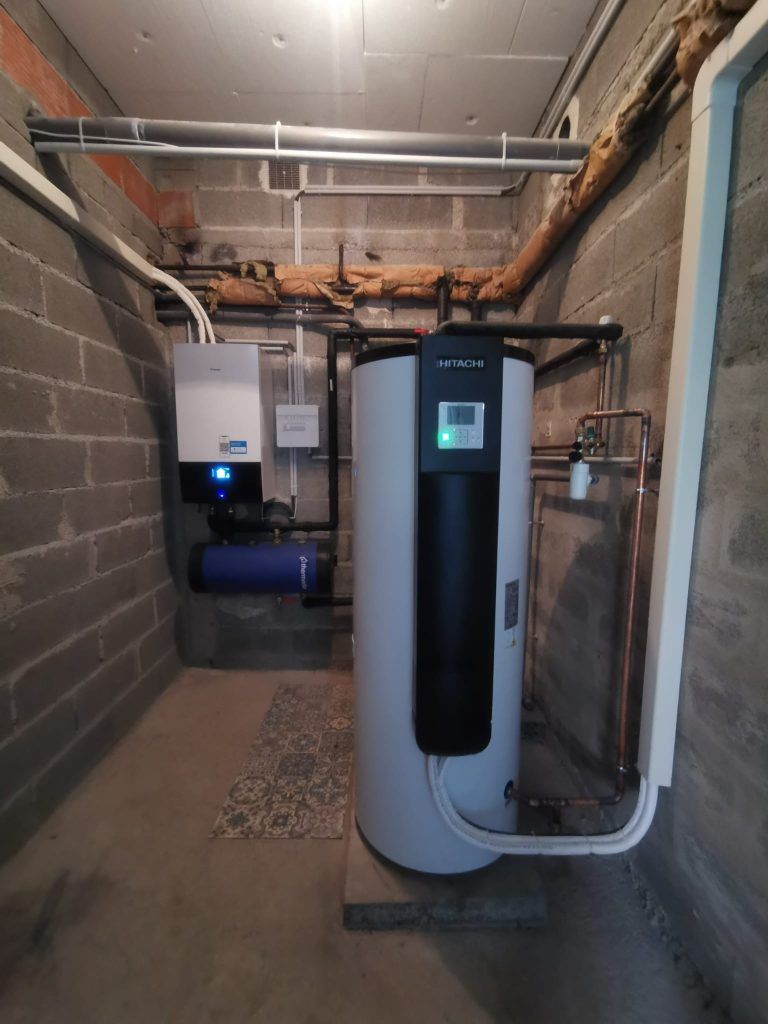 ballon thermodynamique de la marque Hitachi juste installé par l'entreprise