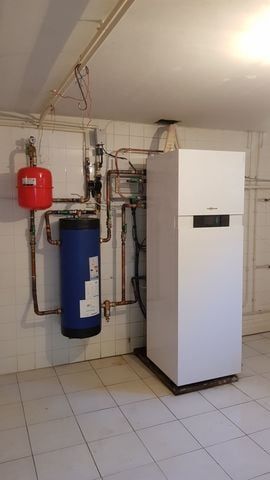 chaudière et ballon tampon bleu