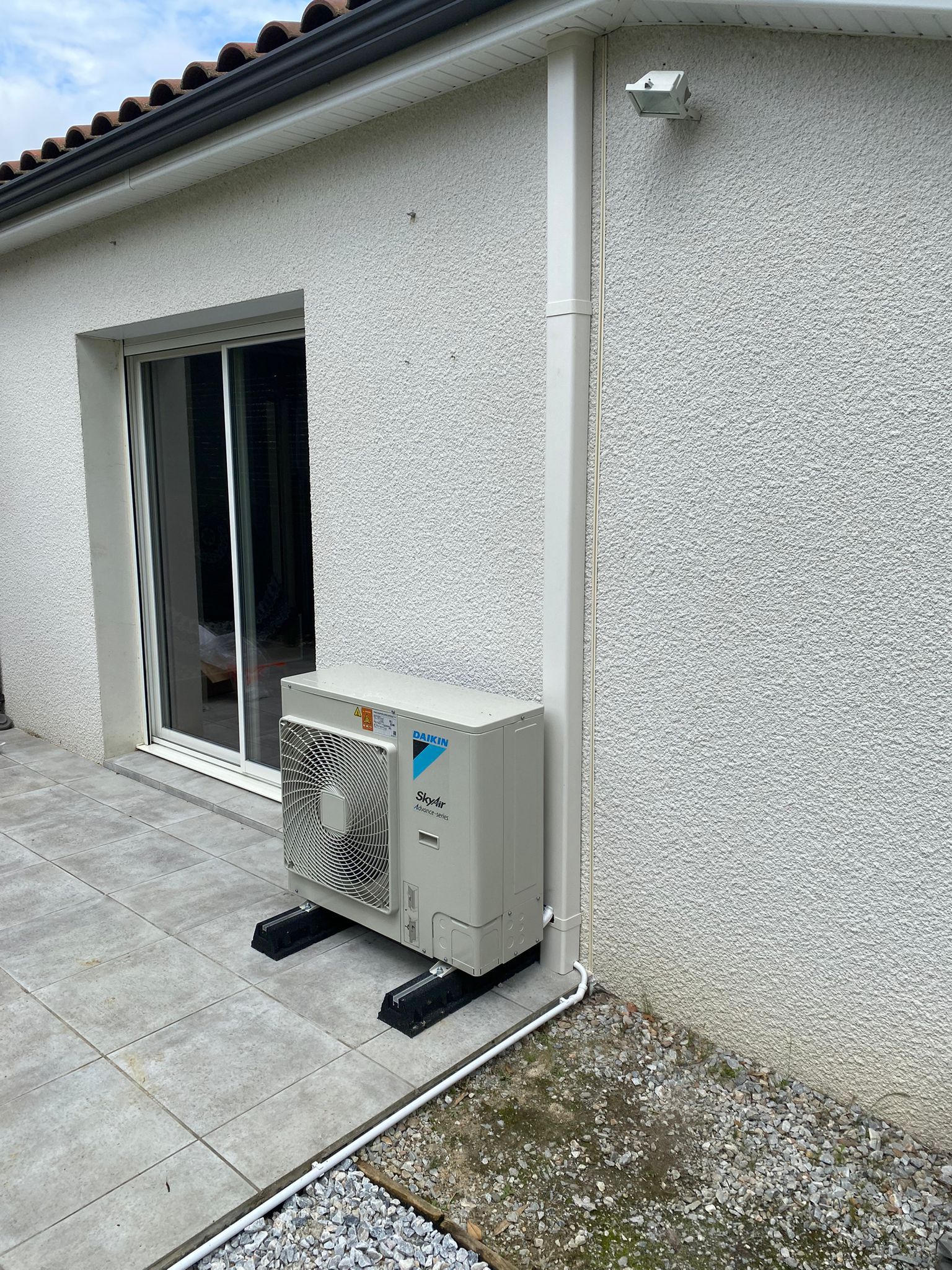 unité extérieure de pompe à chaleur de la marque Daikin