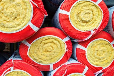 rouleaux d'isolant en laine de verre