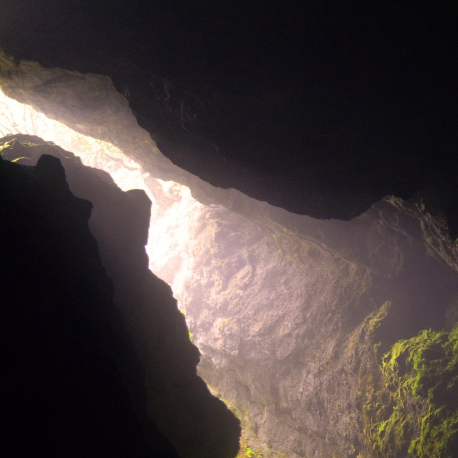 Visite des gouffres et grottes de la Dordogne