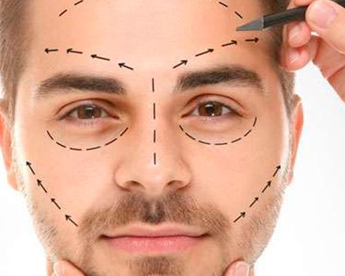 Un primer plano del rostro de un hombre con líneas dibujadas en él.