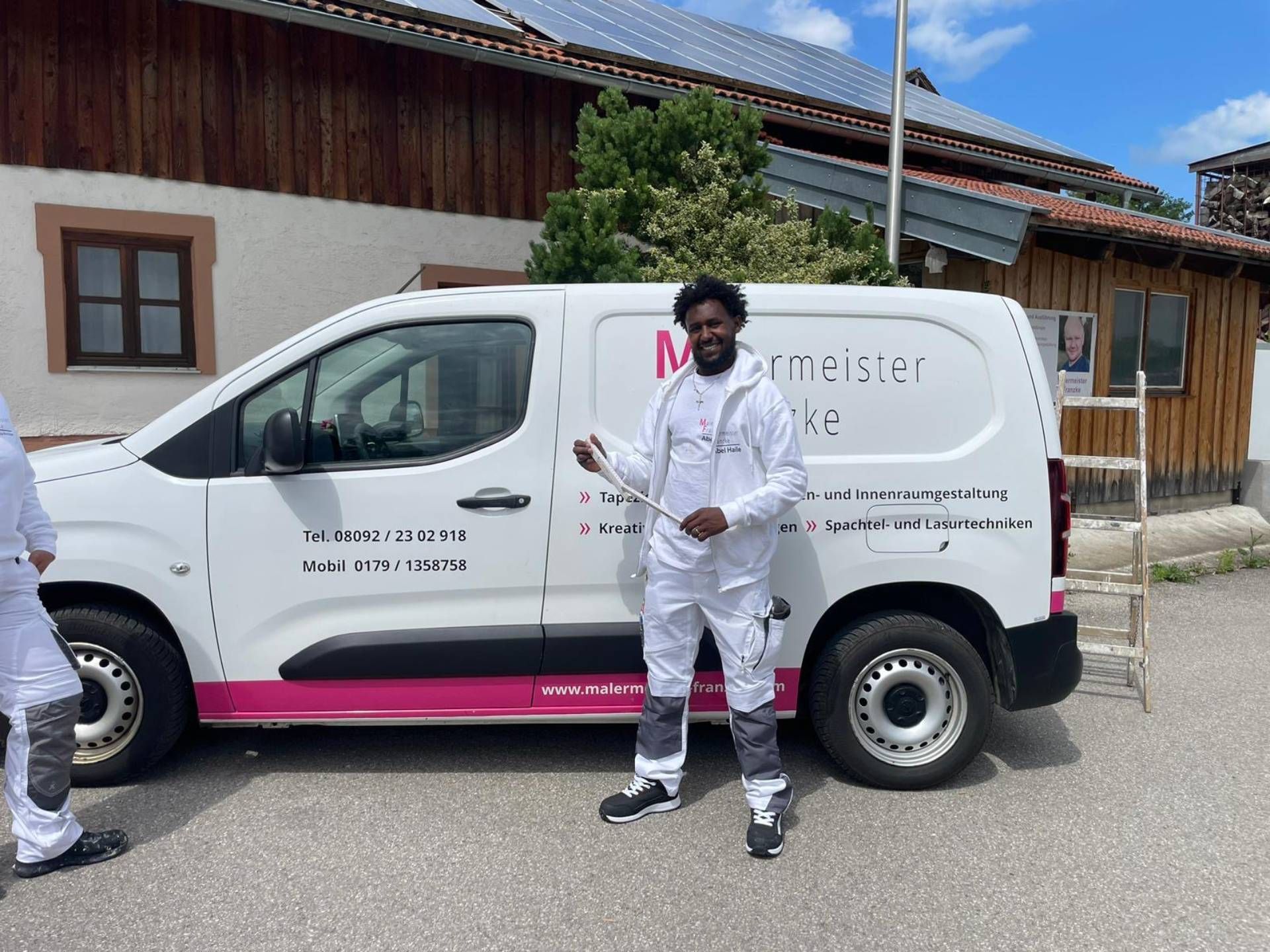 Malergeselle und Stellvertreter Abel Haile