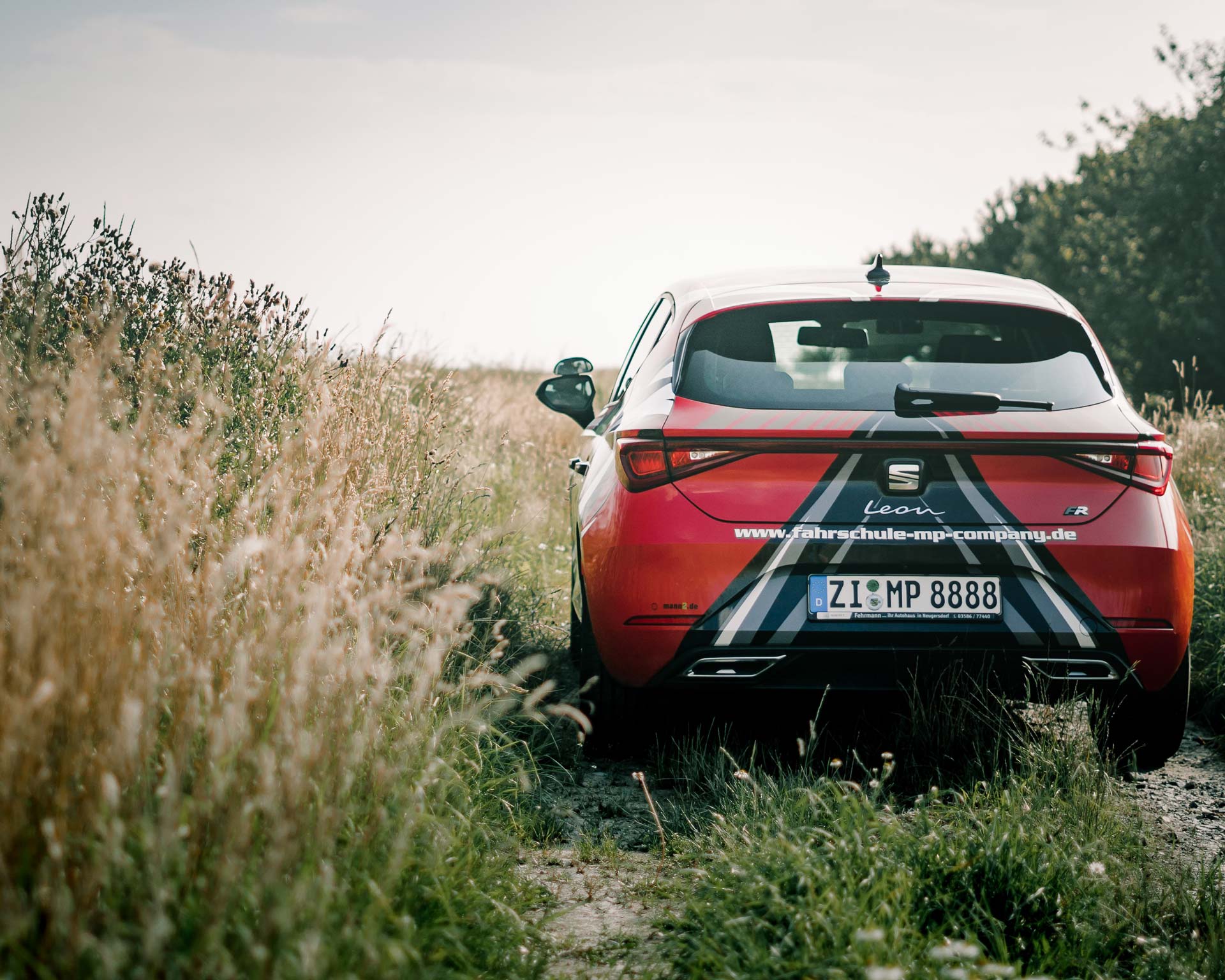 Person beim Fahrunterricht