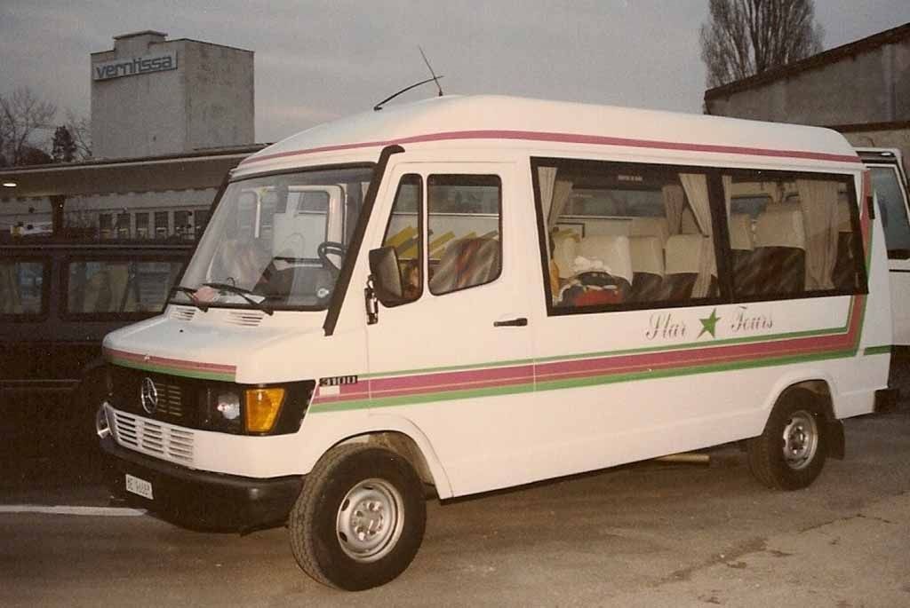 12- Star Tours - Mercedes 310 Années 90