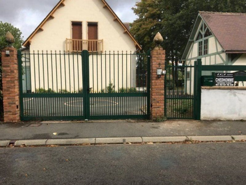 Portail et portillon façon fer forgé