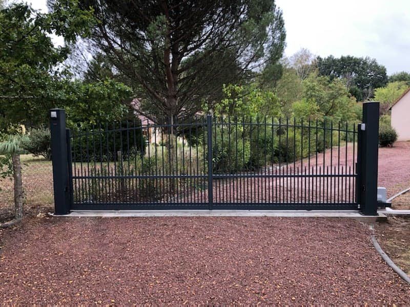 Portail battant modèle Borgo noir