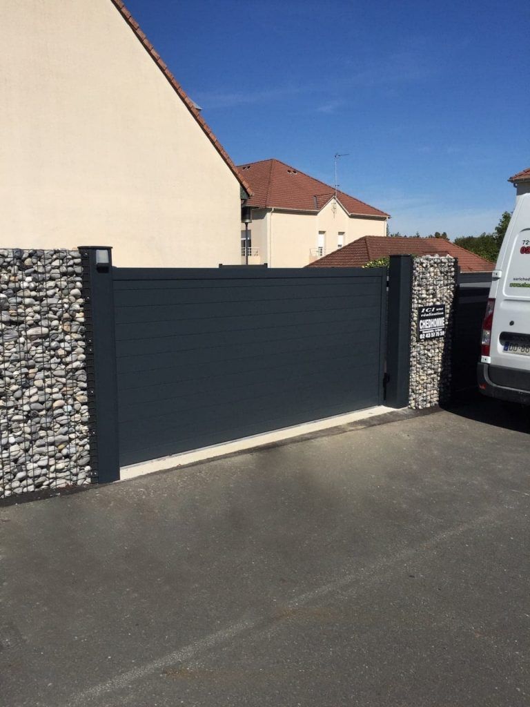 Portail modèle Casanova anthracite au Mans