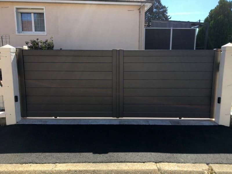 Portail modèle Casanova gris à Arnage