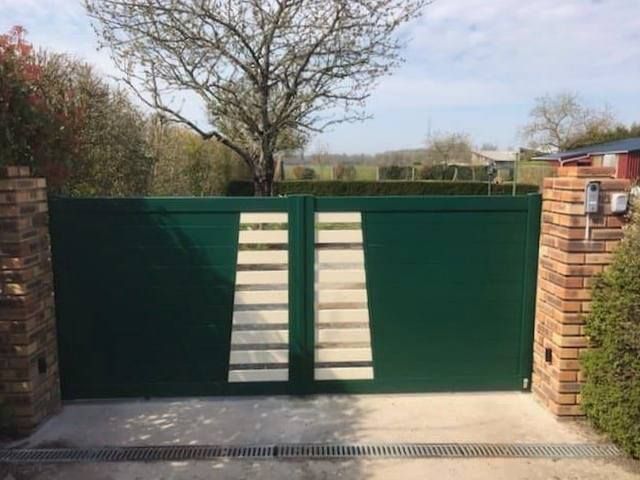 Portail modèle Catalan vert et beige