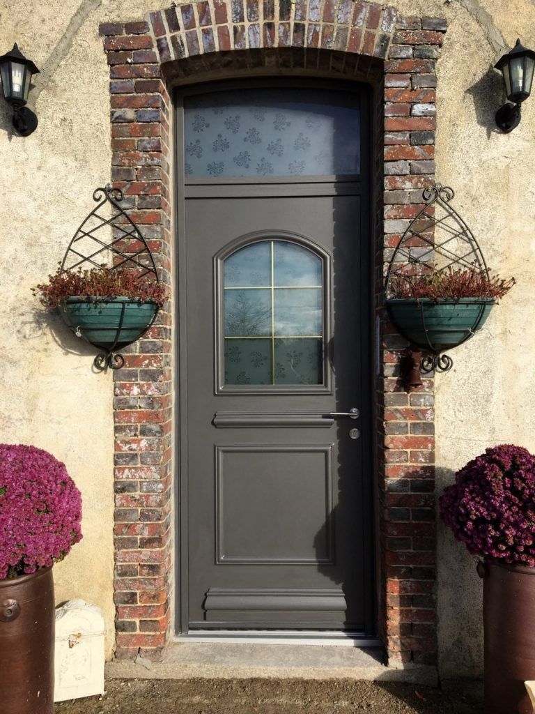 Porte d'entrée avec imposte et vitrages