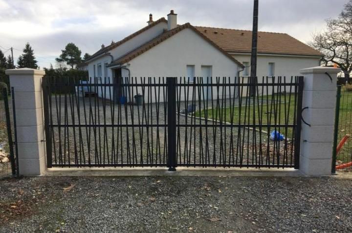 Portail modèle Insigna coloris noir