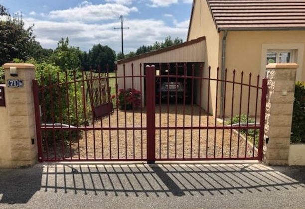 Portail modèle Mercure teinte bordeaux