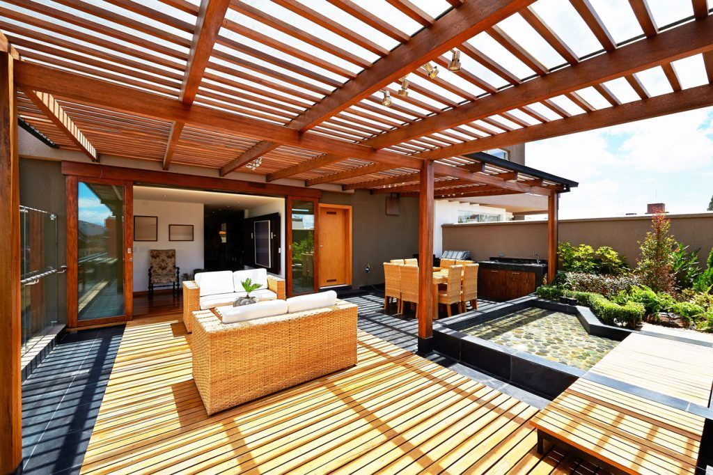 Pergola à lames fixes en bois