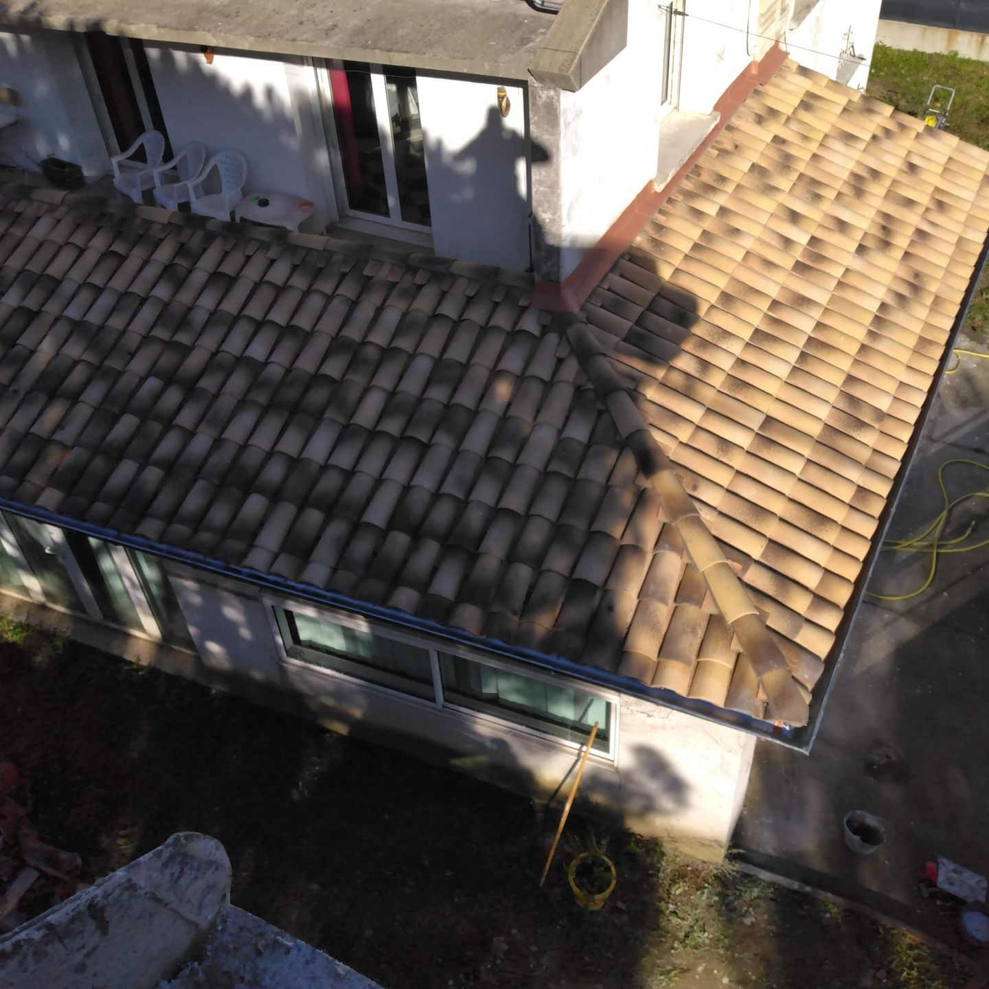 Nouvelle couverture en tuiles.