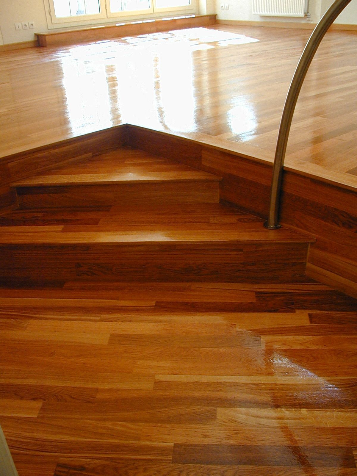 Escalier en bois vitrifié