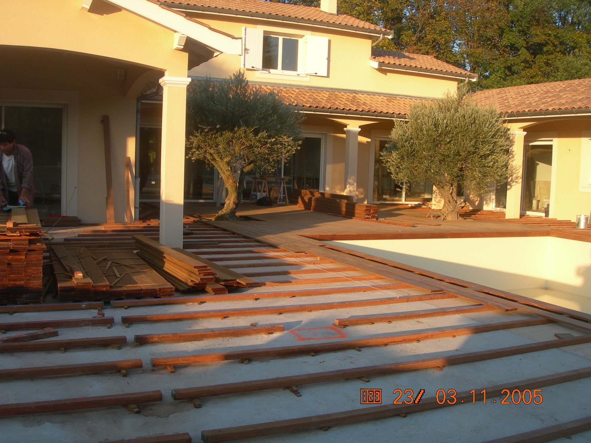 Pose de terrasse pendant