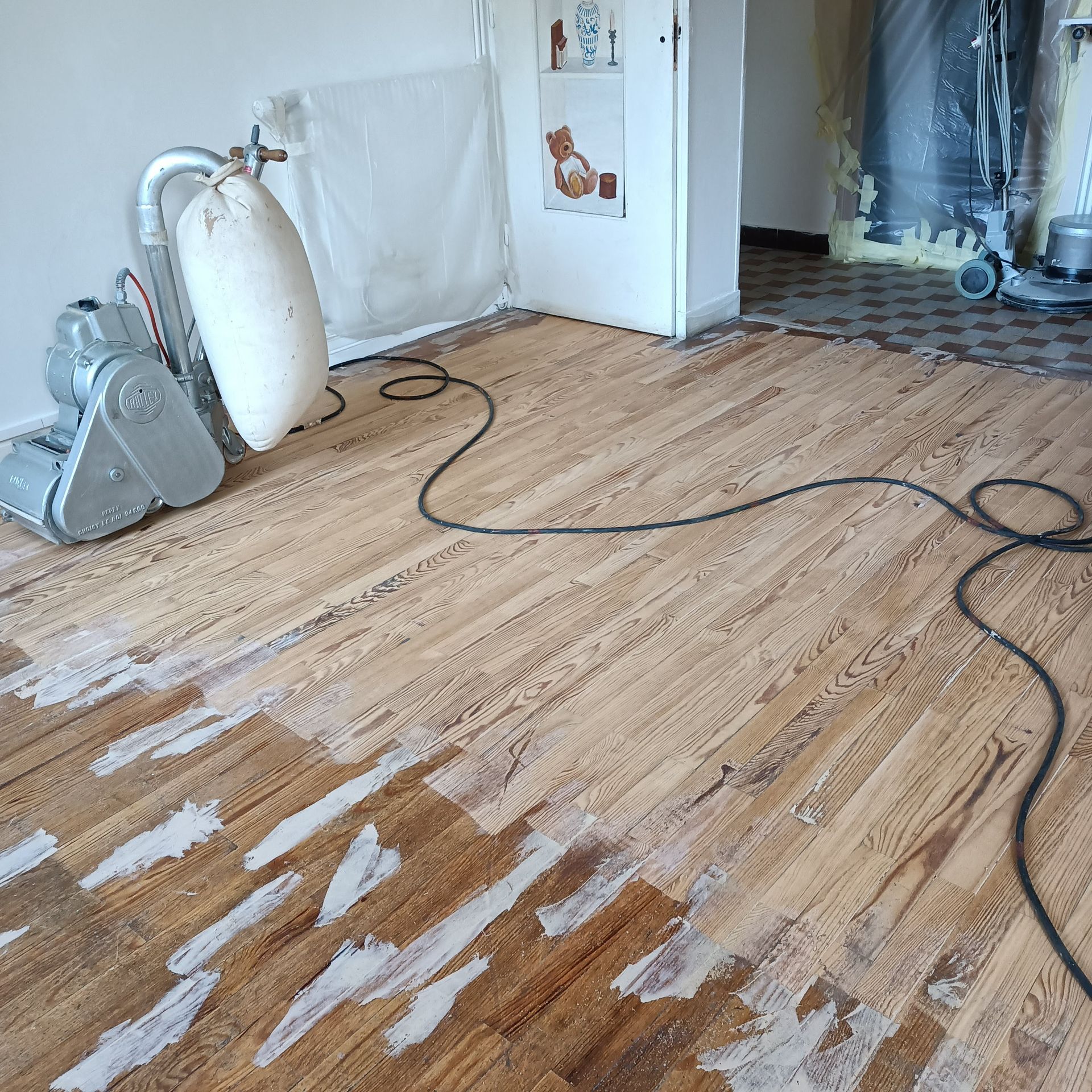 Parquet en cours de ponçage