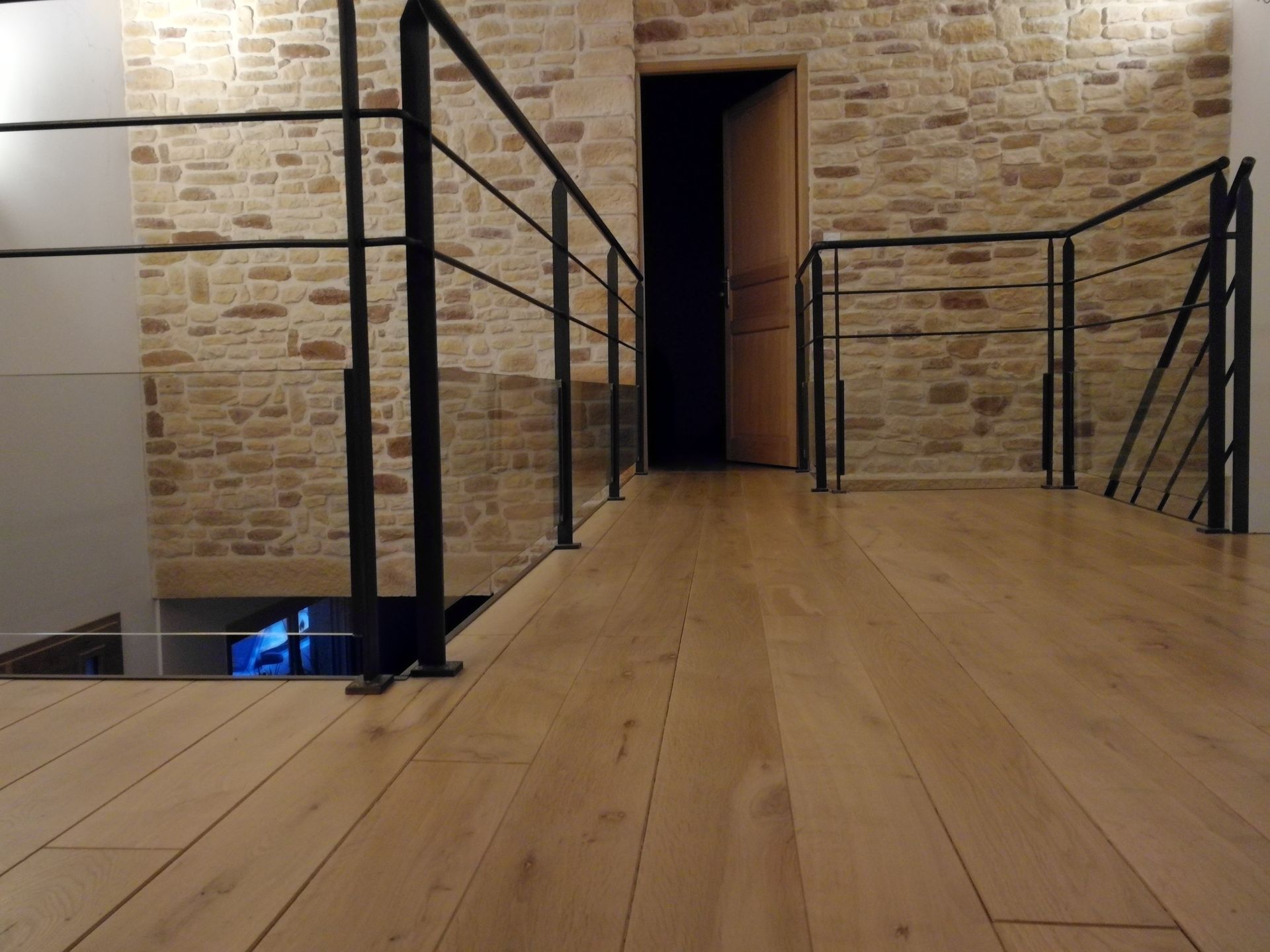 Pose de parquet à l'étage d'une maison