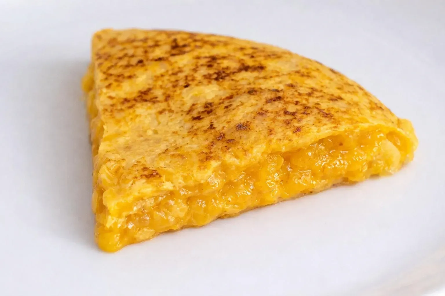 Una porción de tortilla española