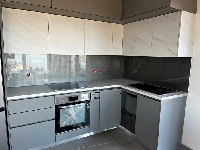 Γυάλινες επενδύσεις κουζίνας - KAMERI GLASS