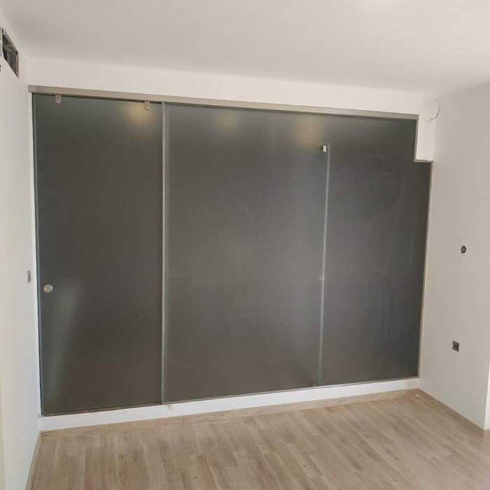 Γυάλινα διαχωριστικά εσωτερικού & εξωτερικού χώρου - KAMERI GLASS